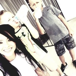 Meet your Posher, Kayla